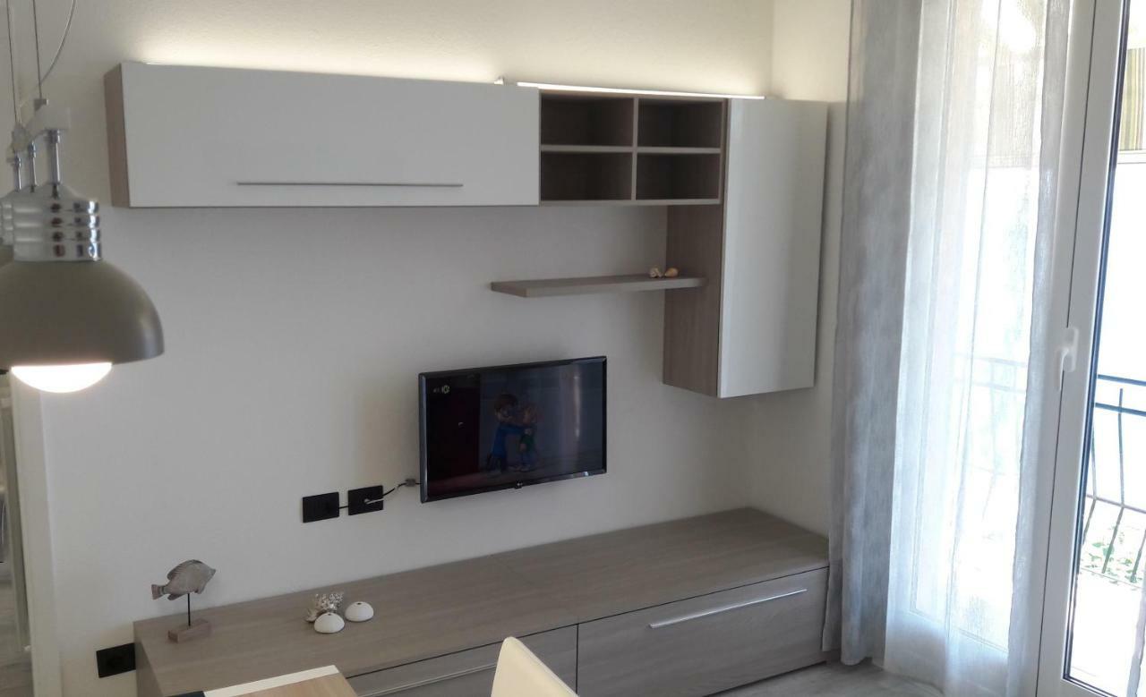 דירות מונליה A & M House מראה חיצוני תמונה